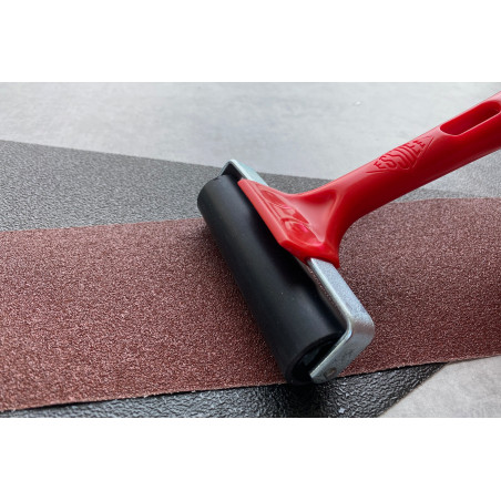 Přítlačný gumový váleček pro lepení pásek a profilů, šíře 10 cm