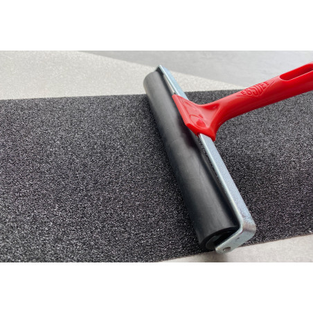 Přítlačný gumový váleček pro lepení pásek a profilů, šíře 20 cm