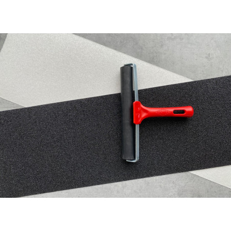 Přítlačný gumový váleček pro lepení pásek a profilů, šíře 20 cm