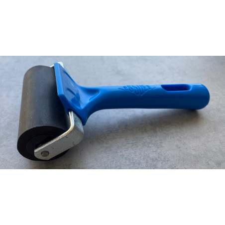 Měkký přítlačný gumový váleček, šíře 7,5 cm