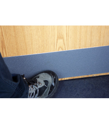 Odolná hrubá protiskluzová páska 50 mm - metráž