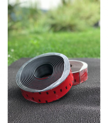 Protiskluzový profil I na schody s odolnou 3M páskou - šíře 49 mm - metráž