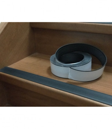 Protiskluzový profil I na schody - šíře 49 mm, délka 5 m