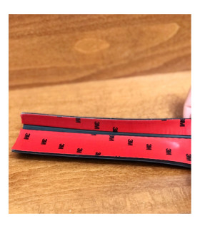 Protiskluzový profil L na schody s odolnou 3M páskou