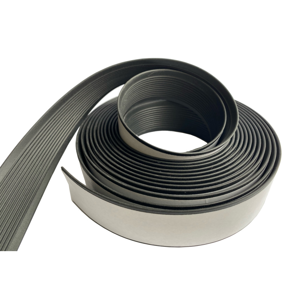 Protiskluzový profil I na schody - šíře 32 mm, délka 5 m