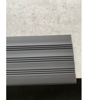 Plastová schodová hrana - 2,5 m