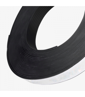 Tenčí protiskluzový profil na schody