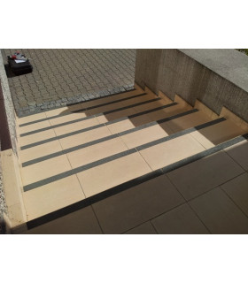 Protiskluzová deska 50 x 1220 mm