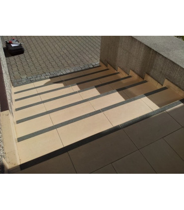 Protiskluzová deska 50 x 1220 mm