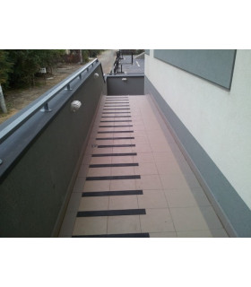 Protiskluzová deska 75 x 1220 mm