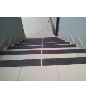 Protiskluzová deska 75 x 1220 mm