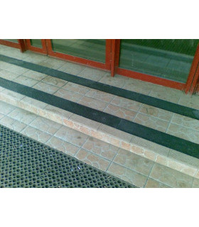 Protiskluzový pás 100 x 1220 mm